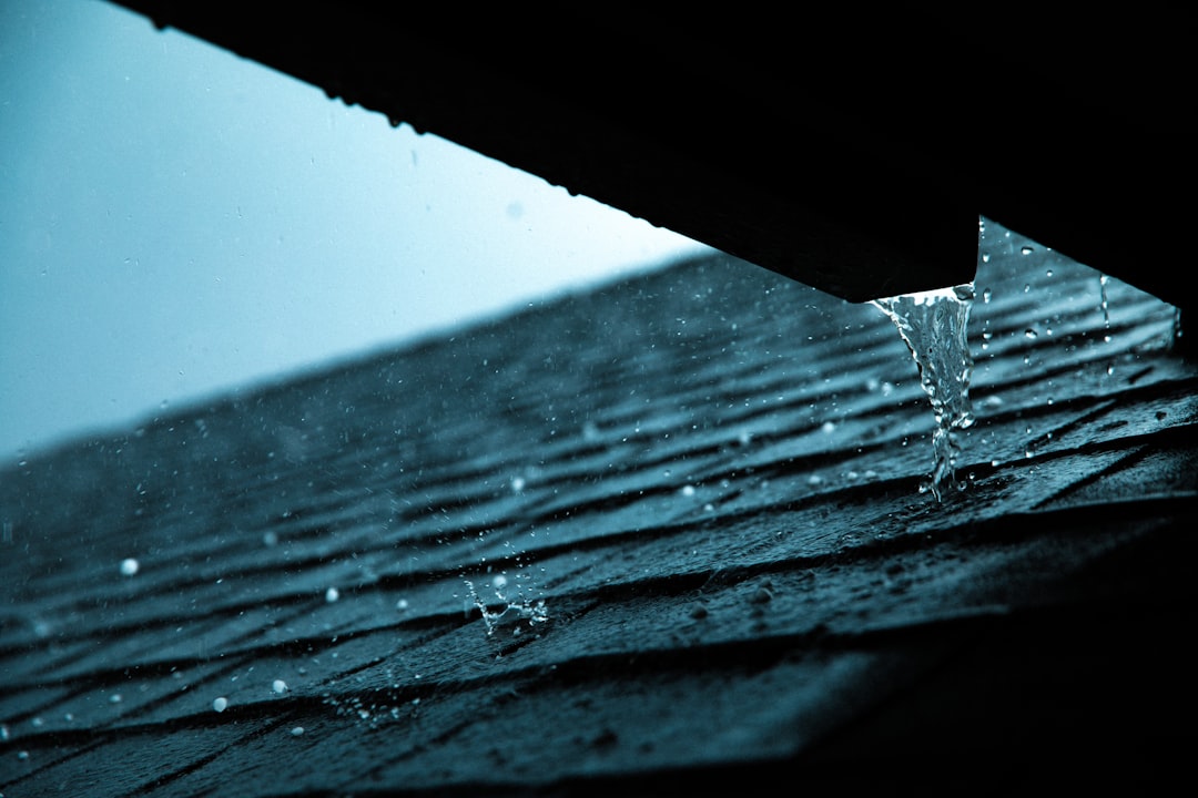 fix rain gutter leaks